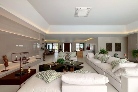 Дом в Паттайе, Таиланд с 5 спальнями  № 171904 - фото 24