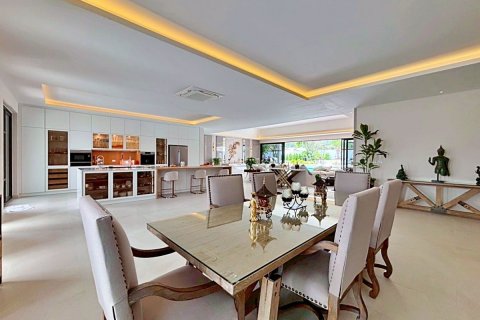 Дом в Паттайе, Таиланд с 5 спальнями  № 171904 - фото 4