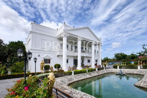Casa de 11 dormitorios en Pattaya, Tailandia № 233228