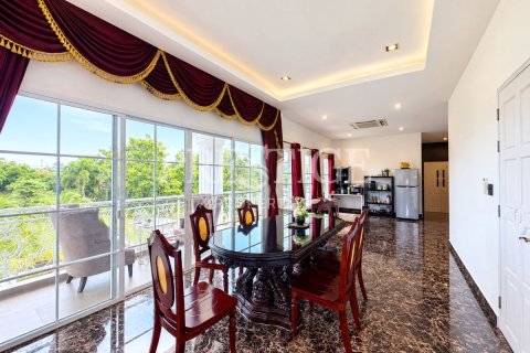 Haus in Pattaya, Thailand 11 Schlafzimmer № 233228 - Foto 9