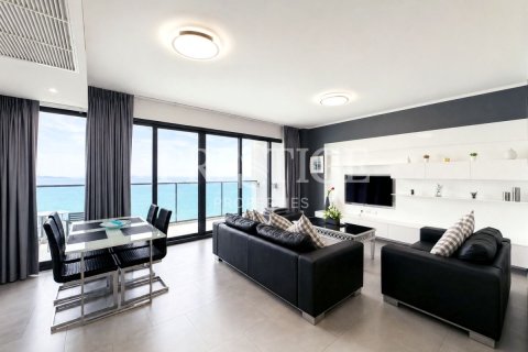 Condominio de 2 dormitorios en Pattaya, Tailandia № 233226