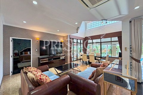 Haus in Pattaya, Thailand 4 Schlafzimmer № 233231 - Foto 4