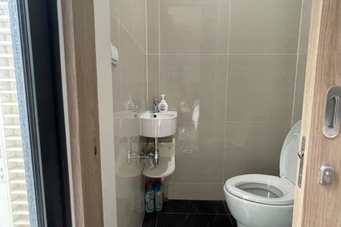 Studio dans le Condo à Khlong Toei, Bangkok, Thaïlande № 149067 - photo 5