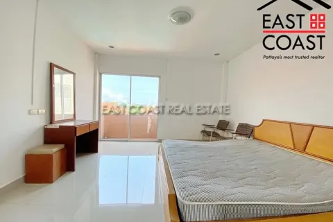Casa de 4 dormitorios en Pattaya, Tailandia № 213868 - foto 14