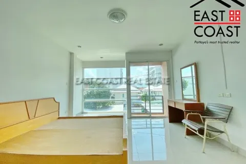 Casa de 4 dormitorios en Pattaya, Tailandia № 213868 - foto 16