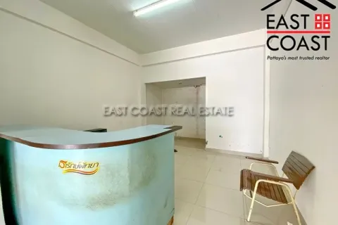 Casa de 4 dormitorios en Pattaya, Tailandia № 213868 - foto 7