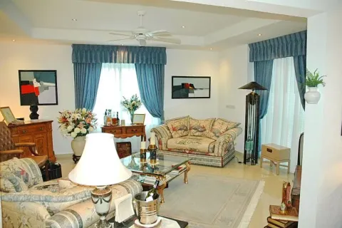 Haus in Pattaya, Thailand 3 Schlafzimmer № 213870 - Foto 9