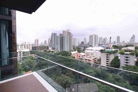 Condo in Bangkok, Thailand, 2 bedrooms № 183299 - photo 4