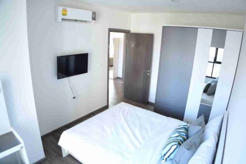 Condo in Bangkok, Thailand, 2 bedrooms № 183297 - photo 15