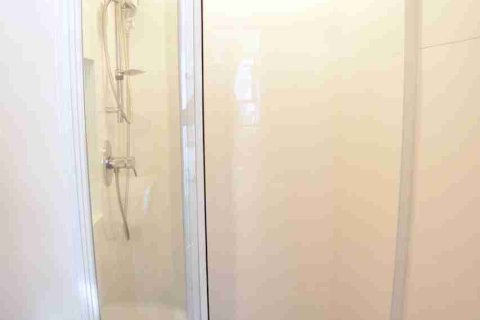Condo in Bangkok, Thailand, 2 bedrooms № 183297 - photo 17