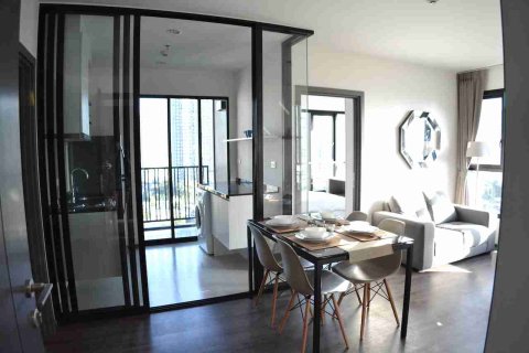 Condo in Bangkok, Thailand, 2 bedrooms № 183297 - photo 8