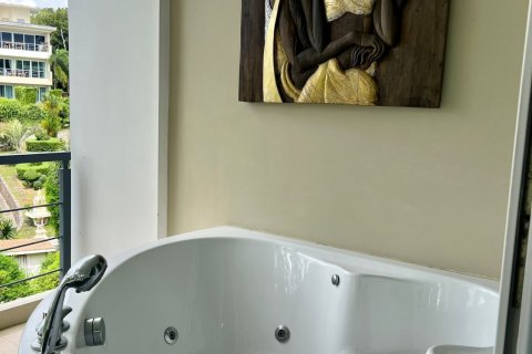 Condo in Phuket, Thailand, 2 bedrooms  № 167176 - photo 18