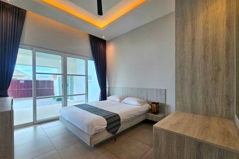 Villa in Hua Hin, Thailand 3 bedrooms № 169111 - photo 18