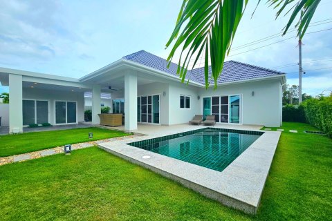 Villa in Hua Hin, Thailand 3 bedrooms № 169111 - photo 1