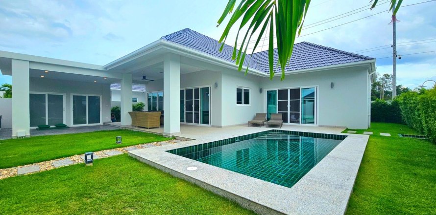Villa in Hua Hin, Thailand 3 bedrooms № 169111