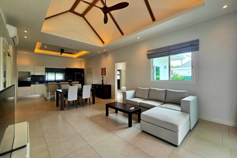Villa in Hua Hin, Thailand 3 bedrooms № 169111 - photo 2