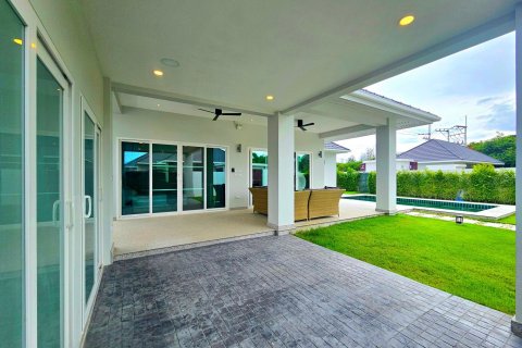 Villa in Hua Hin, Thailand 3 bedrooms № 169111 - photo 28