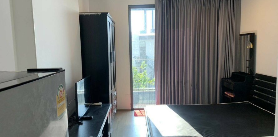 Studio in the Condo in Bang Rak, Bangkok, Thailand  № 169113