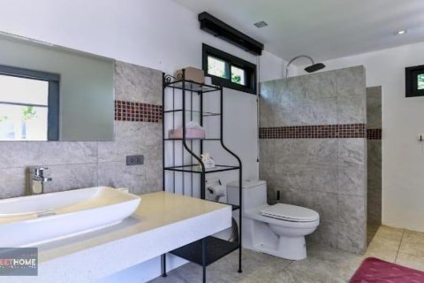 Villa in Ko Samui, Thailand 3 bedrooms № 179912 - photo 9