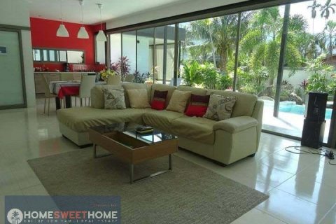 Villa in Ko Samui, Thailand 3 bedrooms № 179908 - photo 10