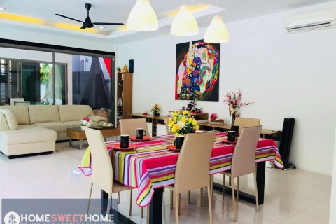 Villa in Ko Samui, Thailand 3 bedrooms № 179908 - photo 13