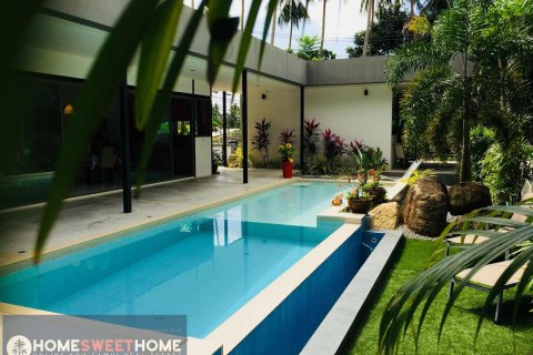 Villa in Ko Samui, Thailand 3 bedrooms № 179908 - photo 19