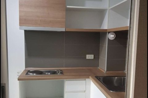 Studio dans le Condo à Suan Luang, Bangkok, Thaïlande  № 156554 - photo 6