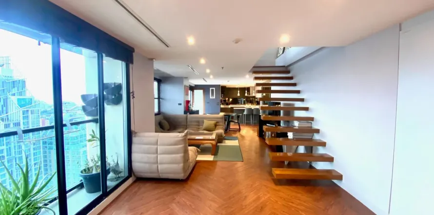 Duplex in Watthana, Bangkok, Thailand 2 bedrooms № 156555