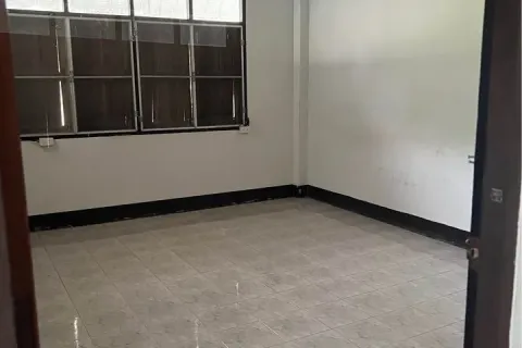 House in Saraphi, Thailand 3 bedrooms № 156551 - photo 8