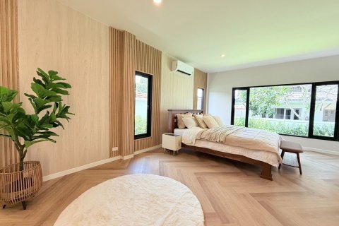 House in Pattaya, Thailand 3 bedrooms № 139950 - photo 3