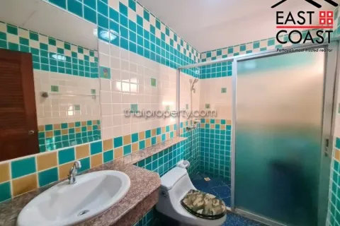Casa de 3 dormitorios en Pattaya, Tailandia № 213618 - foto 15