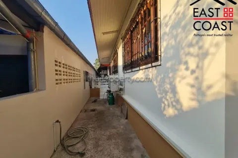 Casa de 3 dormitorios en Pattaya, Tailandia № 213618 - foto 19