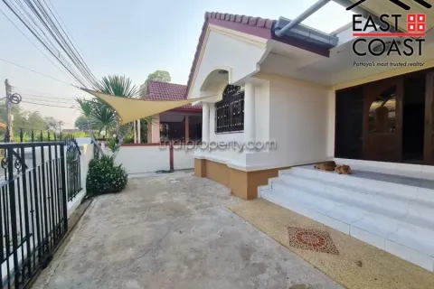 Casa de 3 dormitorios en Pattaya, Tailandia № 213618 - foto 3
