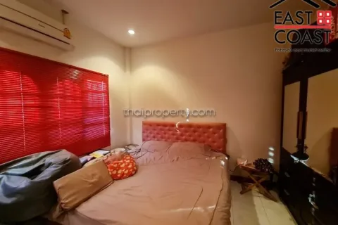 Casa de 3 dormitorios en Pattaya, Tailandia № 213618 - foto 17
