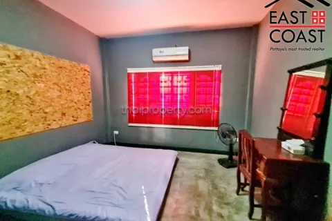 Casa de 3 dormitorios en Pattaya, Tailandia № 213618 - foto 16