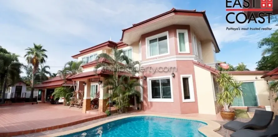 Casa de 5 dormitorios en Pattaya, Tailandia № 213614