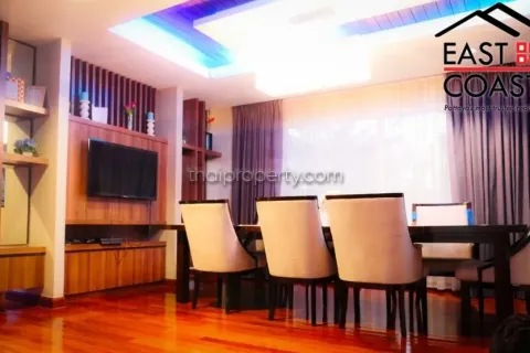 Casa de 5 dormitorios en Pattaya, Tailandia № 213614 - foto 8