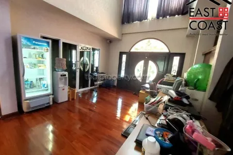 Casa de 5 dormitorios en Pattaya, Tailandia № 213614 - foto 10