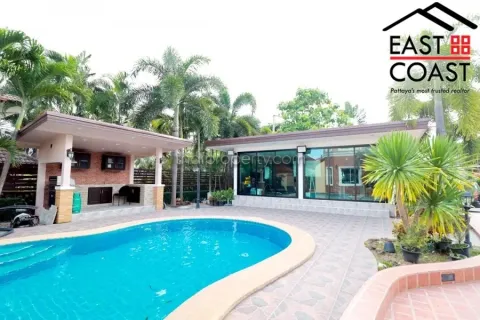Casa de 5 dormitorios en Pattaya, Tailandia № 213614 - foto 5