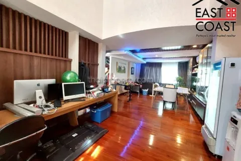 Casa de 5 dormitorios en Pattaya, Tailandia № 213614 - foto 14