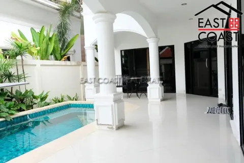 Casa de 3 dormitorios en Pattaya, Tailandia № 213617 - foto 6