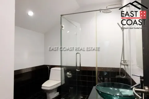 Casa de 3 dormitorios en Pattaya, Tailandia № 213617 - foto 18