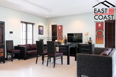 Casa de 3 dormitorios en Pattaya, Tailandia № 213617 - foto 7