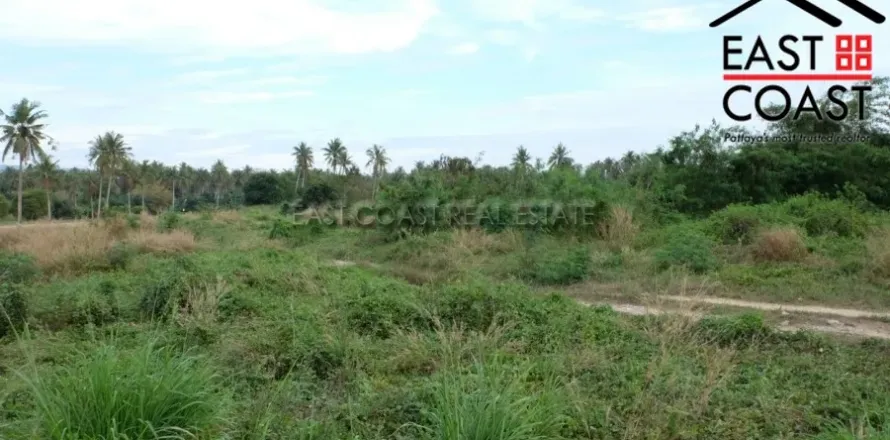 Terreno en Pattaya, Tailandia № 213616