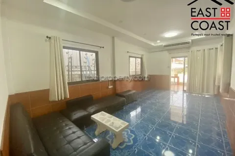 Casa de 3 dormitorios en Pattaya, Tailandia № 213613 - foto 10