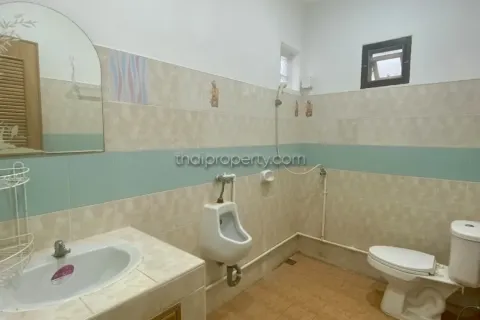 Casa de 3 dormitorios en Pattaya, Tailandia № 213613 - foto 15