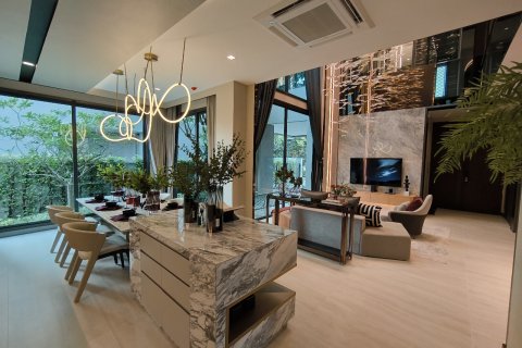 วิลล่าในลาดพร้าว, กรุงเทพฯ, ประเทศไทย 5 ห้องนอน № 165417 - รูปถ่าย 23