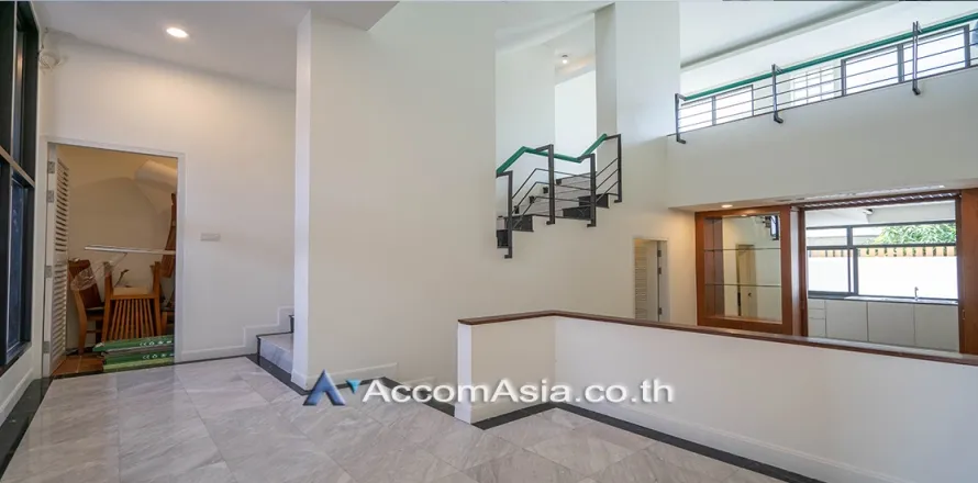 Haus in Watthana, Bangkok, Thailand 3 Schlafzimmer № 214729