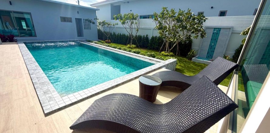 Villa in Hua Hin, Thailand 4 Schlafzimmer № 222443
