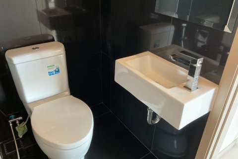 Студия в кондо в Клонг Тоэй, Бангкок, Таиланд № 159585 - фото 7